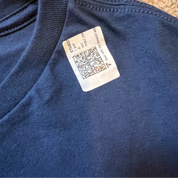 Small Squirrel Fox Shirt - Picture 5 of 5